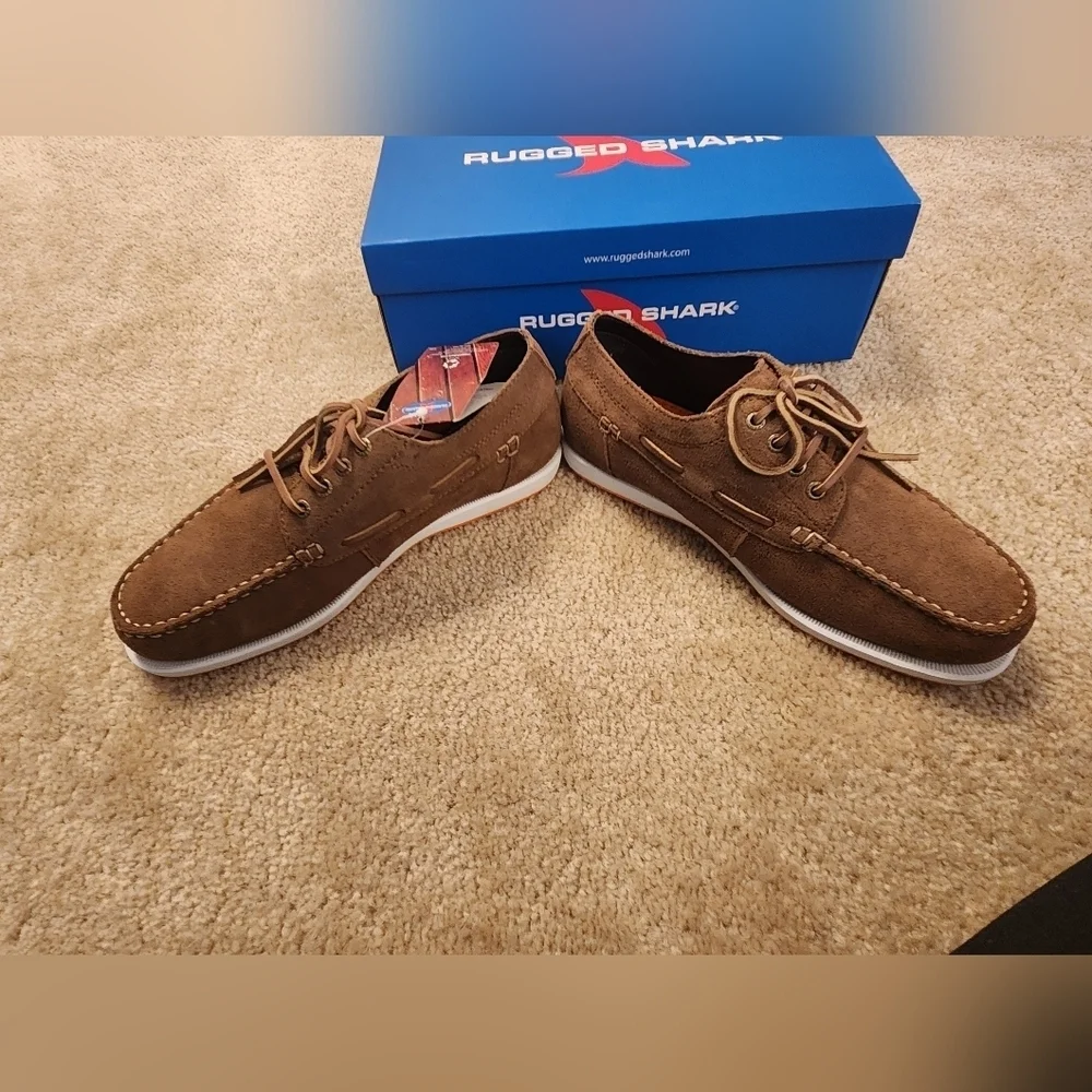 New Rugged Shark Whaler Boat Shoes Casual Brown‎ Suede White Sole Size 10